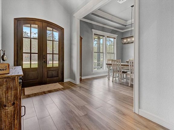2nd image of 6805 Carlyle Ct