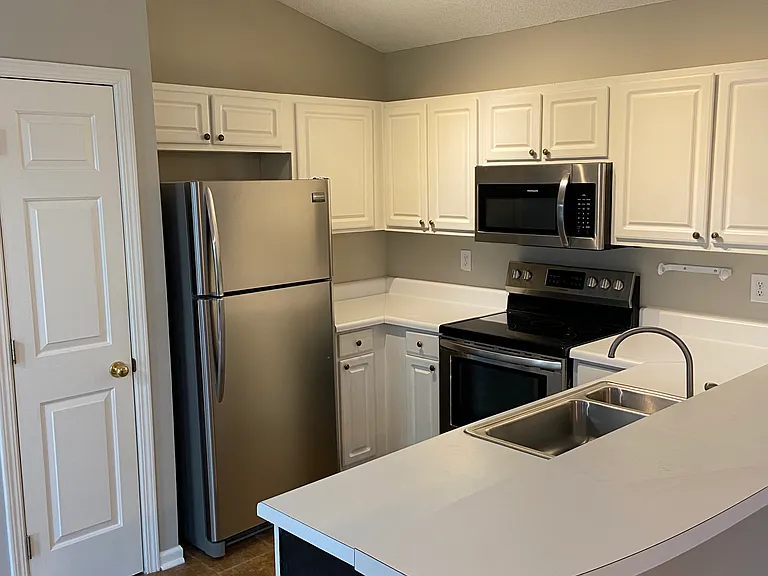 4 Waterfield Ct — Photo 9