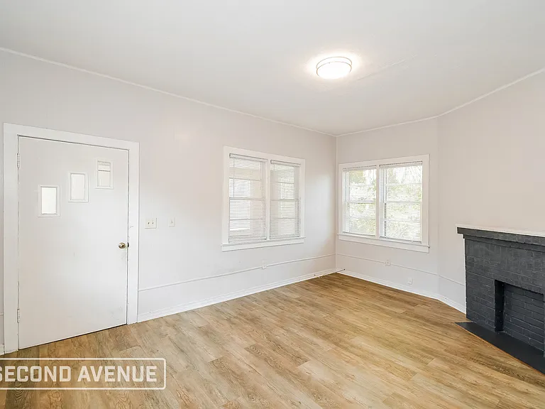 3403 Phoenix Ave — Photo 3