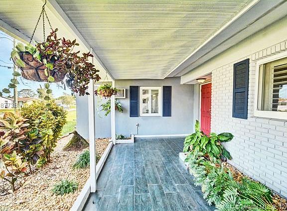 3rd image of 10440 SW 198th St
