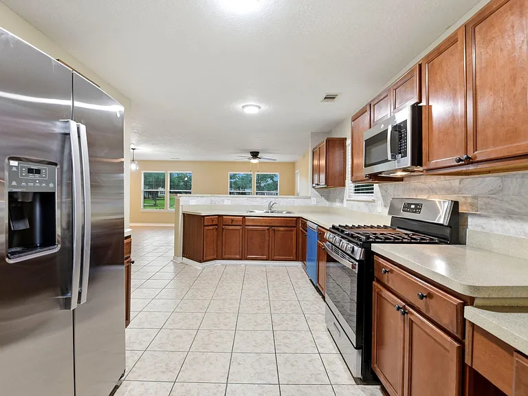 1230 Grassy View Dr — Photo 1