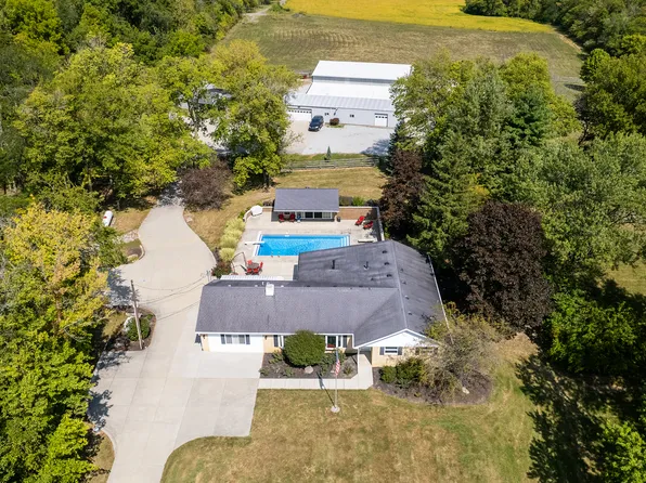 8620 W Fall Creek Dr, Pendleton, IN 46064