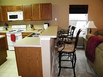 5th image of 246 Hilltop Dr