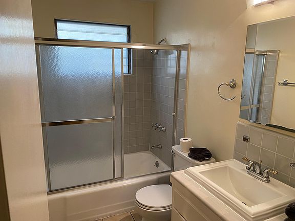 4th image of 1009 N Croft Ave APT 2