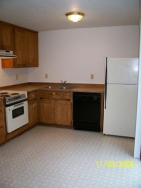 2nd image of 2019 NE McDonald Ln APT 14