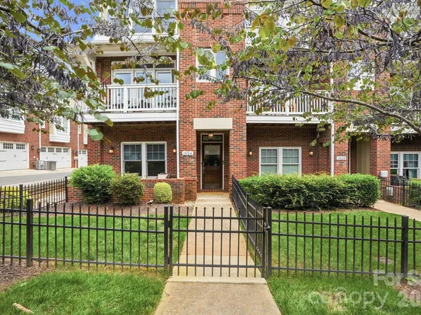 1024 Wesley Park Ln, Charlotte, NC 28208