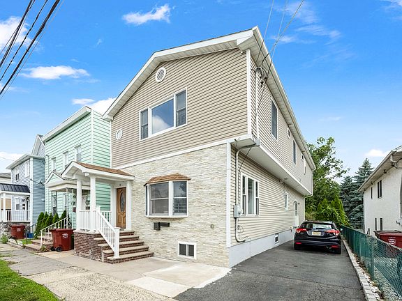 3rd image of 14 Essex St