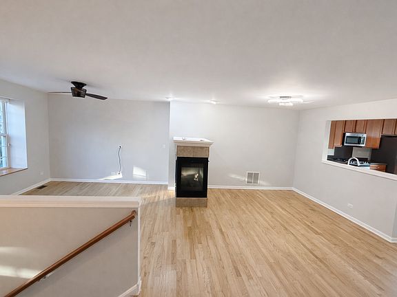 4th image of 2303 Neubauer Cir