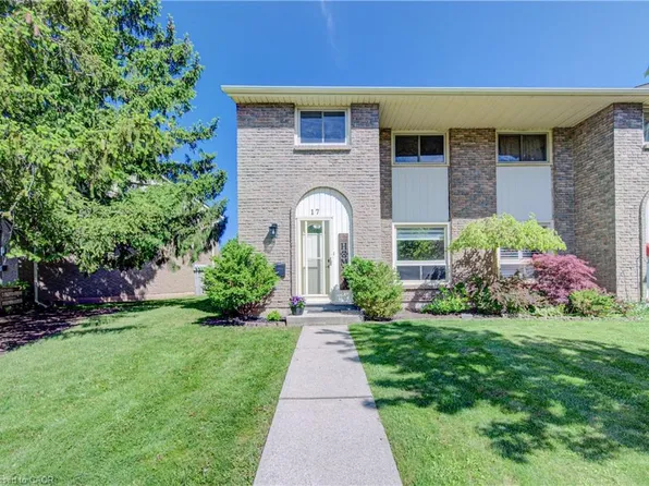 150 Gateshead Cres #17, Stoney Creek, ON L8G 4A7