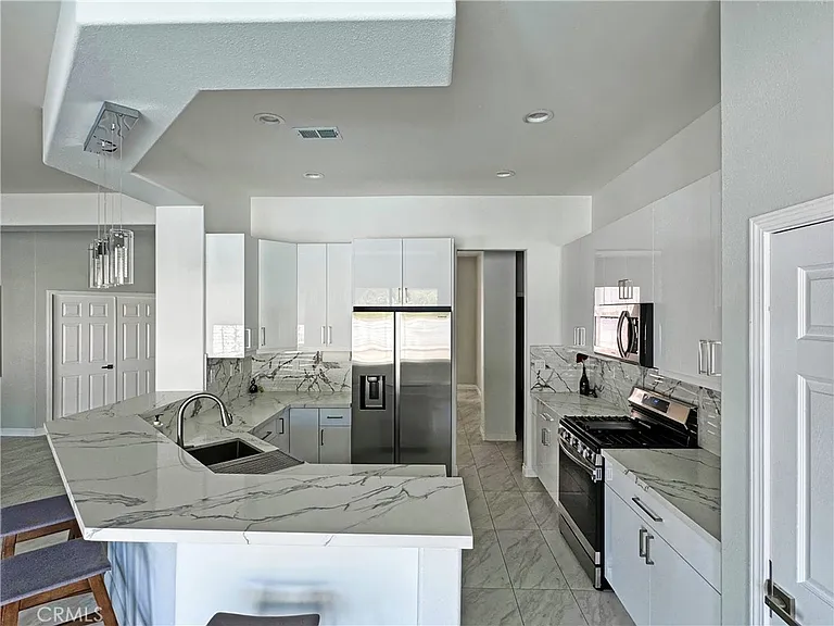 43244 Freesia Pl — Photo 3