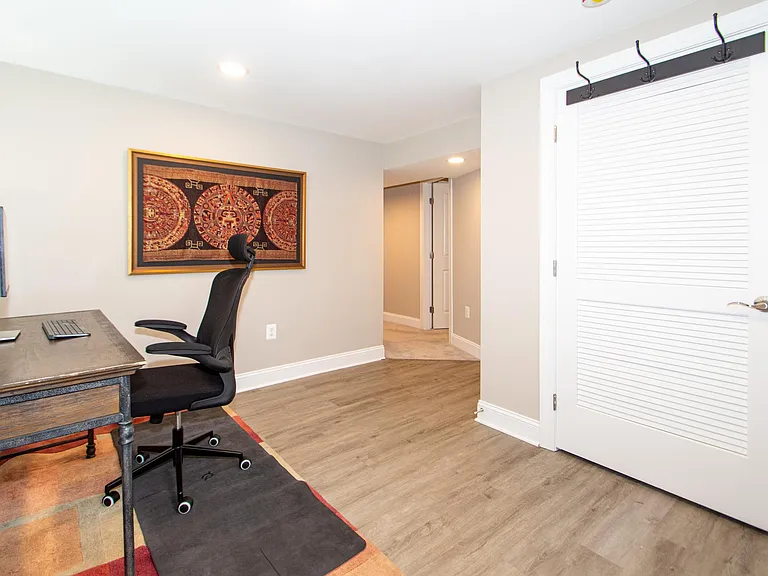 11 Arthur Dr W — Photo 6