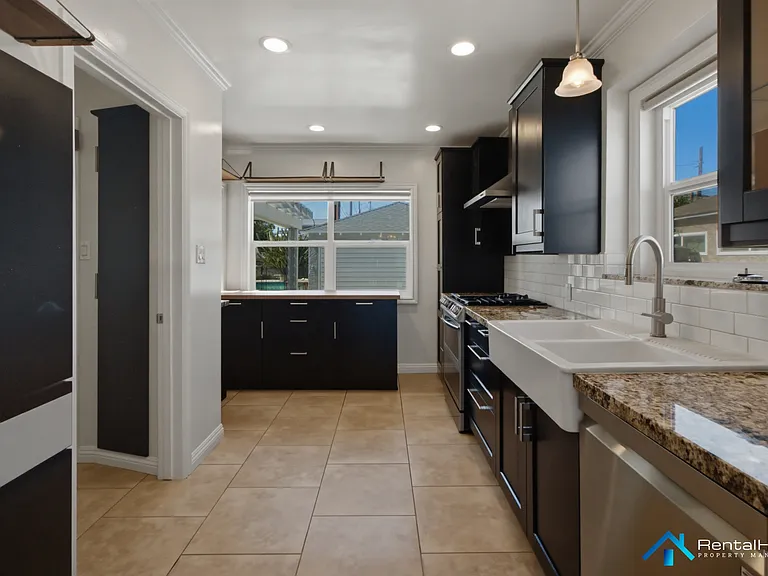 2109 W Monterey Ave — Photo 5