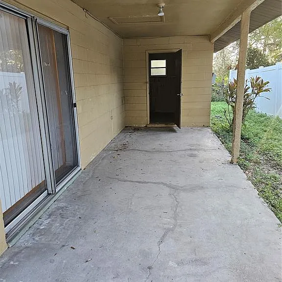 331 W Alamo Dr — Photo 12