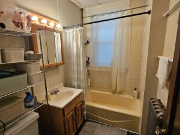 5 Euston St #2 — Photo 4