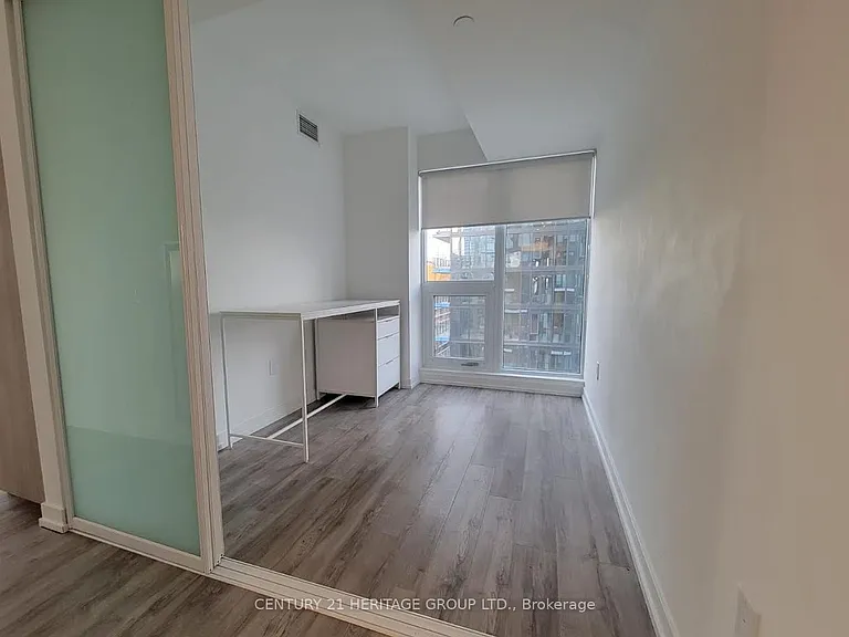 77 Shuter St #1810 — Photo 4