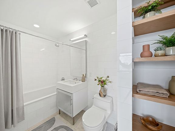4th image of 1113 York Ave APT 27A
