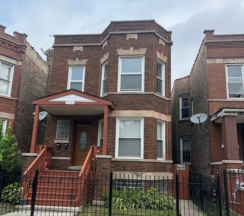 1st image of 4732 W Congress Pkwy Unit 2