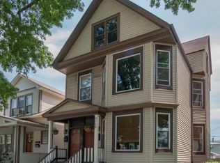3725 N Christiana Ave, Chicago, IL 60618