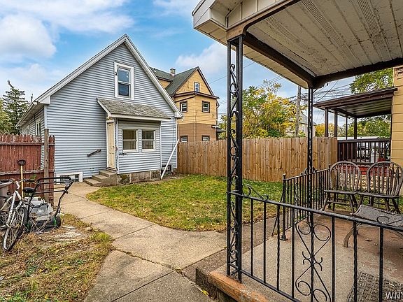 5th image of 16 Deer St