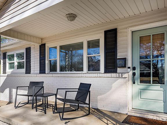 4th image of 141 Vann Cir