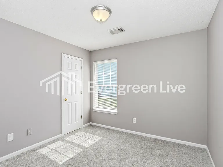 15988 Stone Ridge Cir — Photo 10
