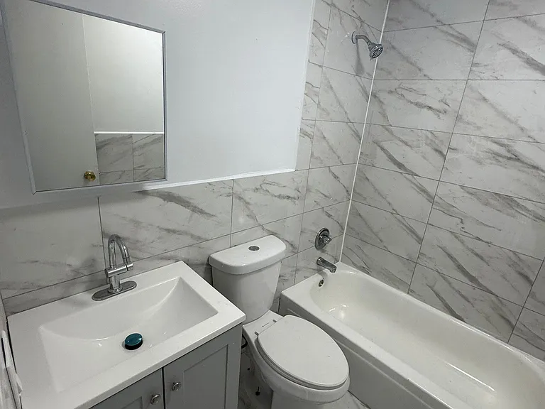 142 Orchard St #2R — Photo 8