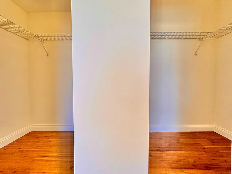 11812 Gorham Ave #Penthouse 1 — Photo 22