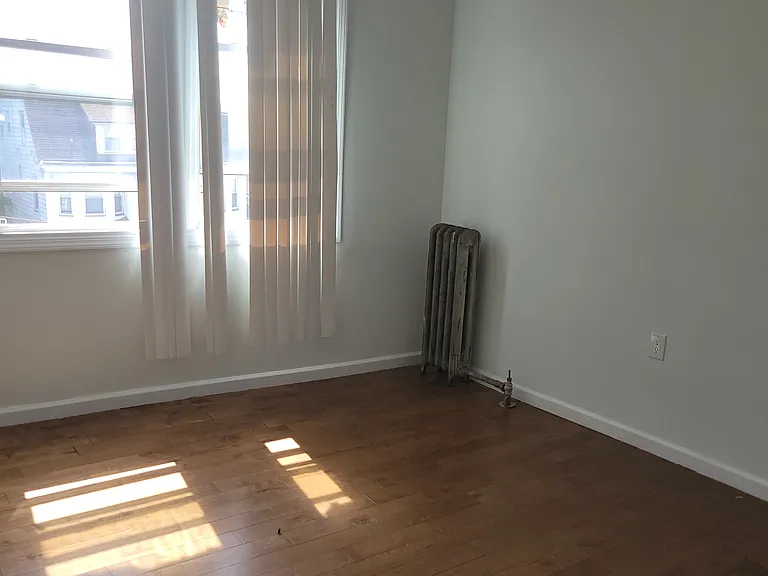 69 Mapes Ave #3 — Photo 5