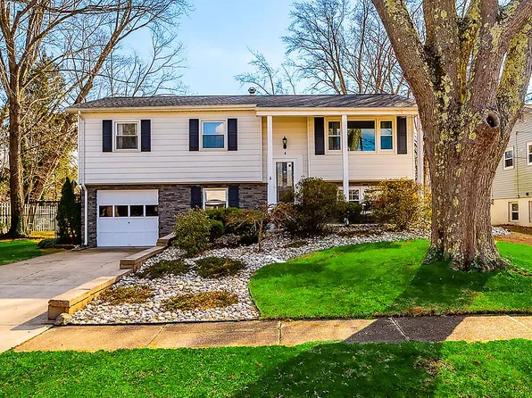6 Mark Pl, Jackson, NJ 08527