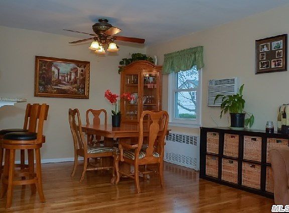 4th image of 95 3rd Ave