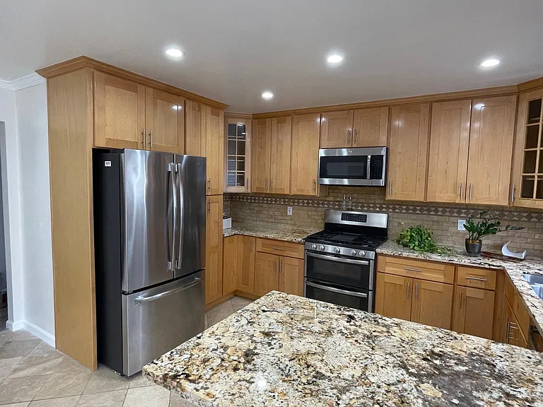 6147 Seminary Ave #3 — Photo 3