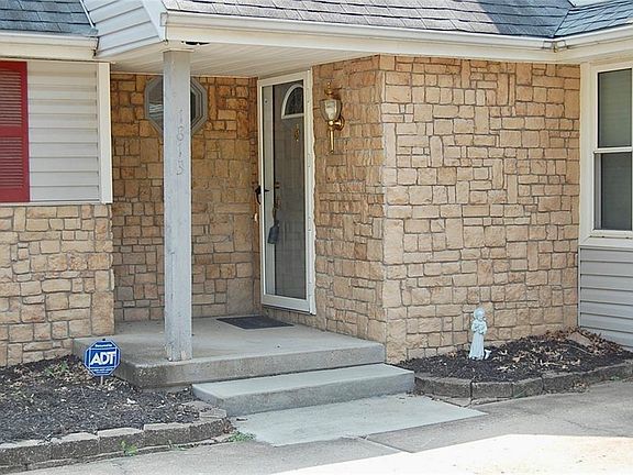 3rd image of 1813 Choctaw St