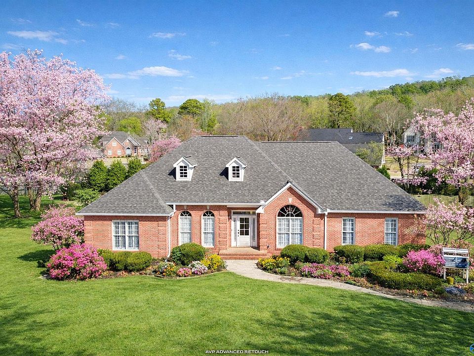 1st image of 2831 Summerwind Dr SE