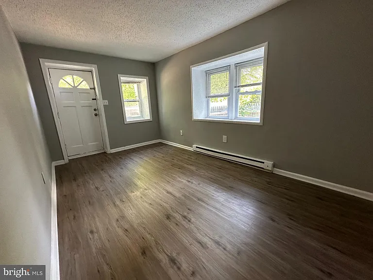 798 Creek Rd #2 — Photo 6