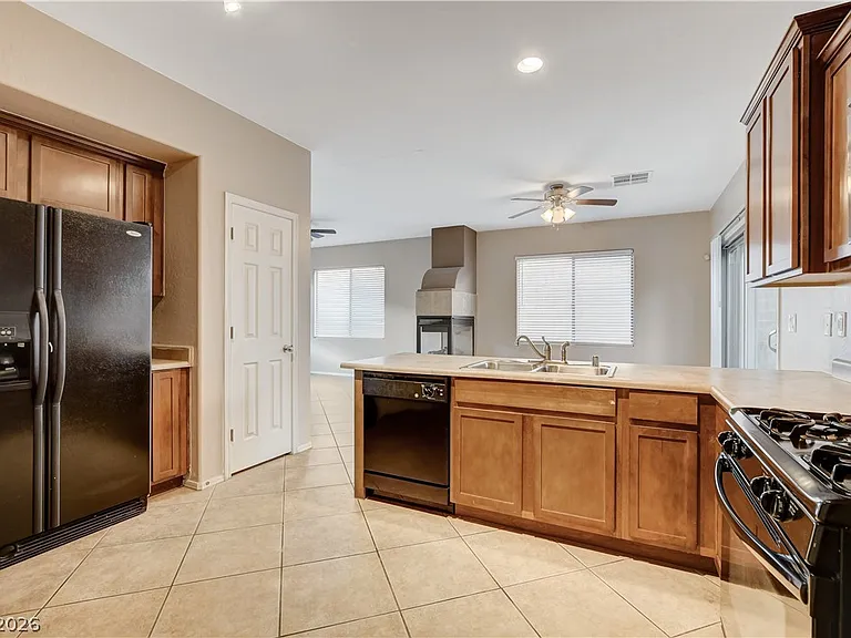 8964 Salvatore St — Photo 17