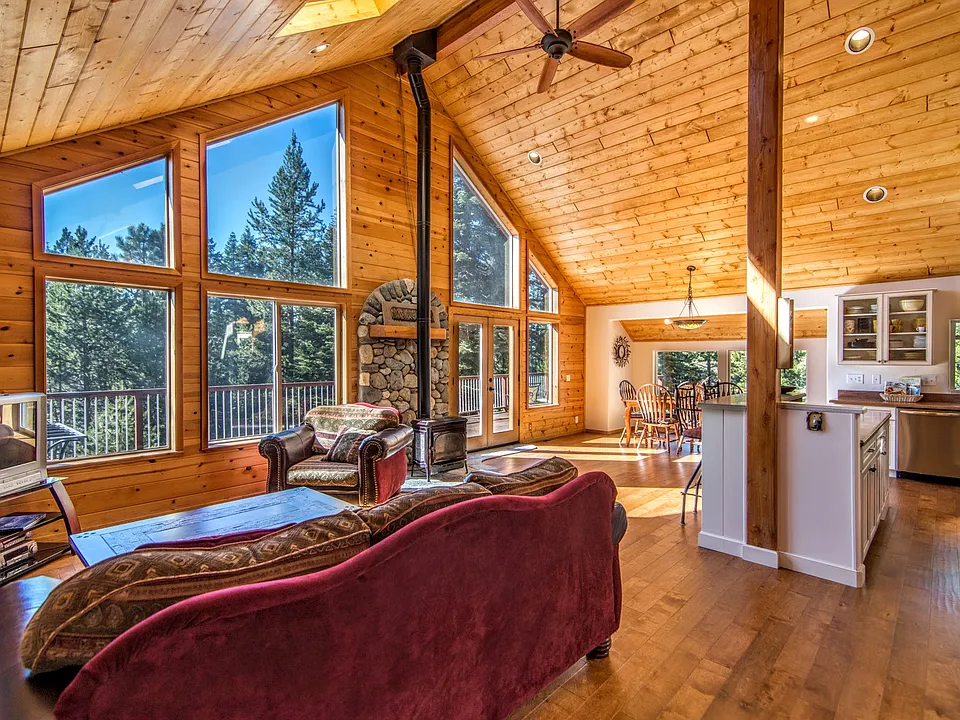 12139 Pine Forest Rd