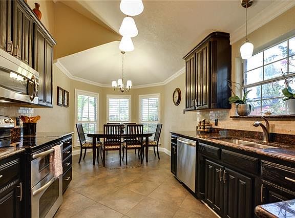 4th image of 6701 Wooddale Dr