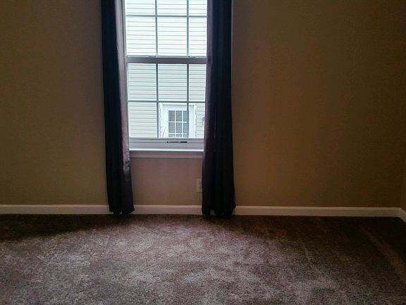 UPSTAIRS BEDROOM