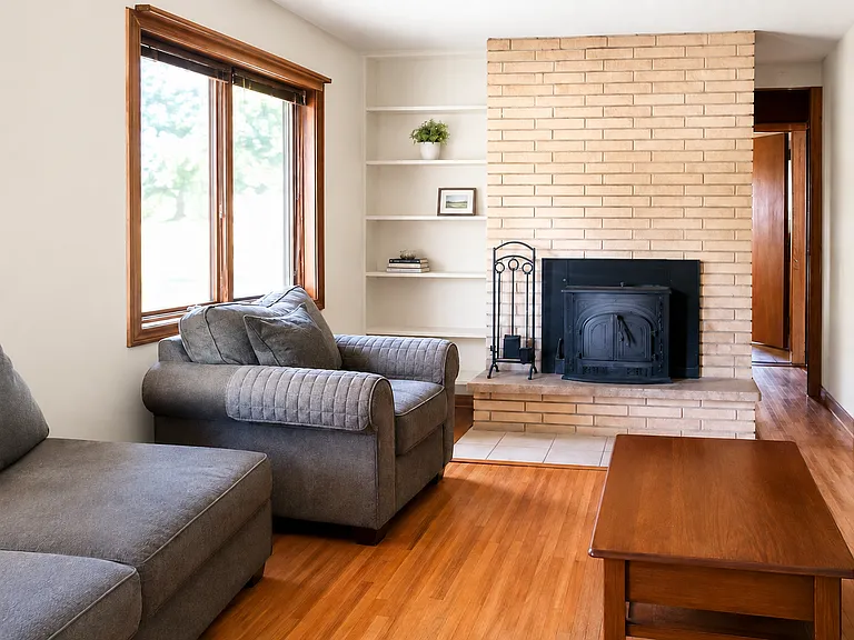 904 Dellwood St S #1 — Photo 6