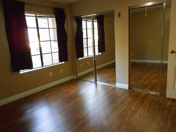 5th image of 12007 Alta Carmel Ct Unit 330