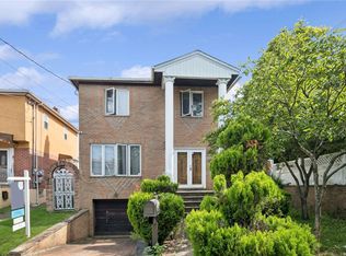 208-02 15th Ave, Bayside, NY 11360