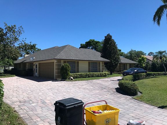 2nd image of 158 SE Turtle Creek Dr