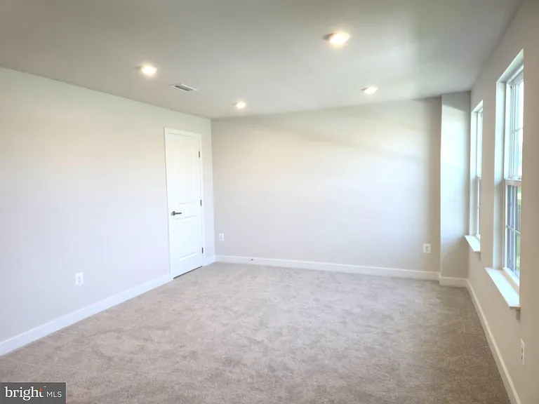 246 E Main St — Photo 3