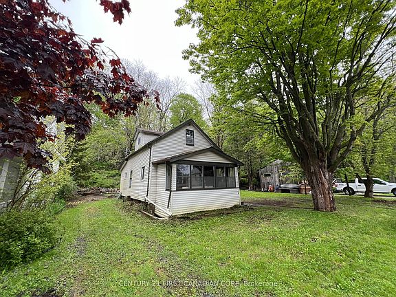 5th image of 205 Orchard St