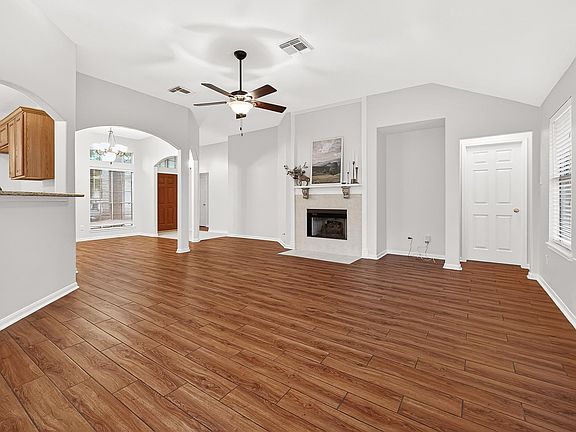 5th image of 21411 Delridge Dr