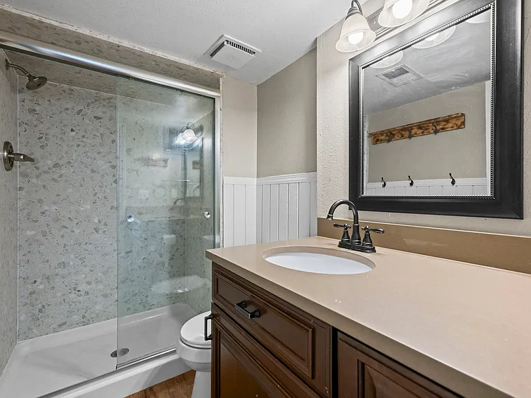 3811 Findlay Ln — Photo 14
