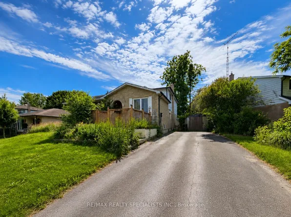 24 Stewart Ave, New Tecumseth, ON L9R 1C9