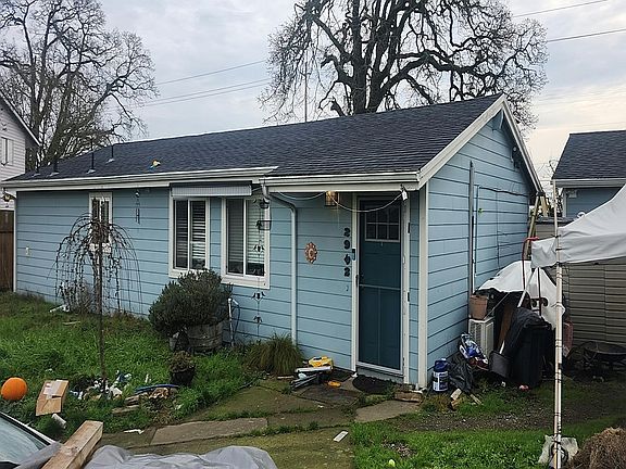 2nd image of 2952 Logan Ct NE