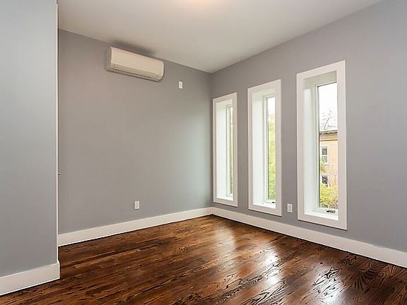 3rd image of 114 Woodbine St #4-A
