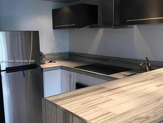 3rd image of 200 SE 15th Rd APT 3F